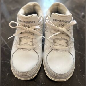 NEW BALANCE WOMEN'S 813 WALKING SHOE - WHITE/GREY

Style Number WW813WT
